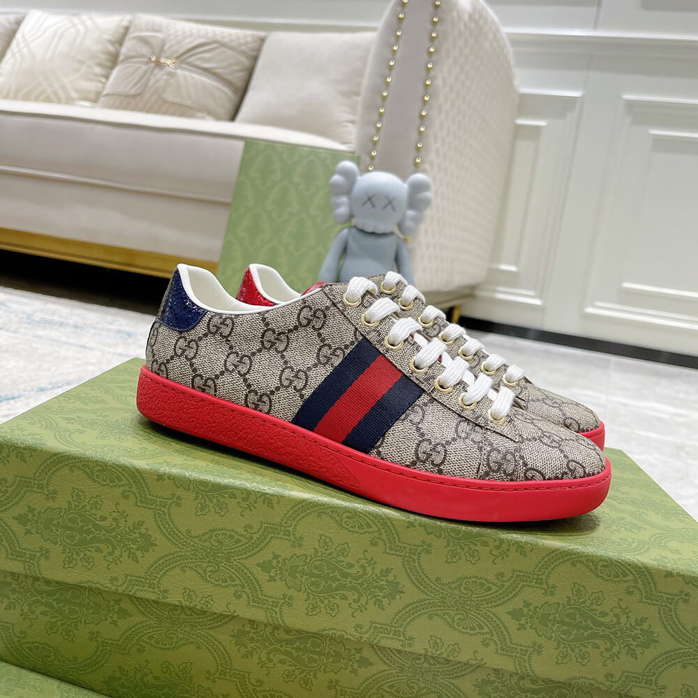 Ace GG Supreme sneaker with bees