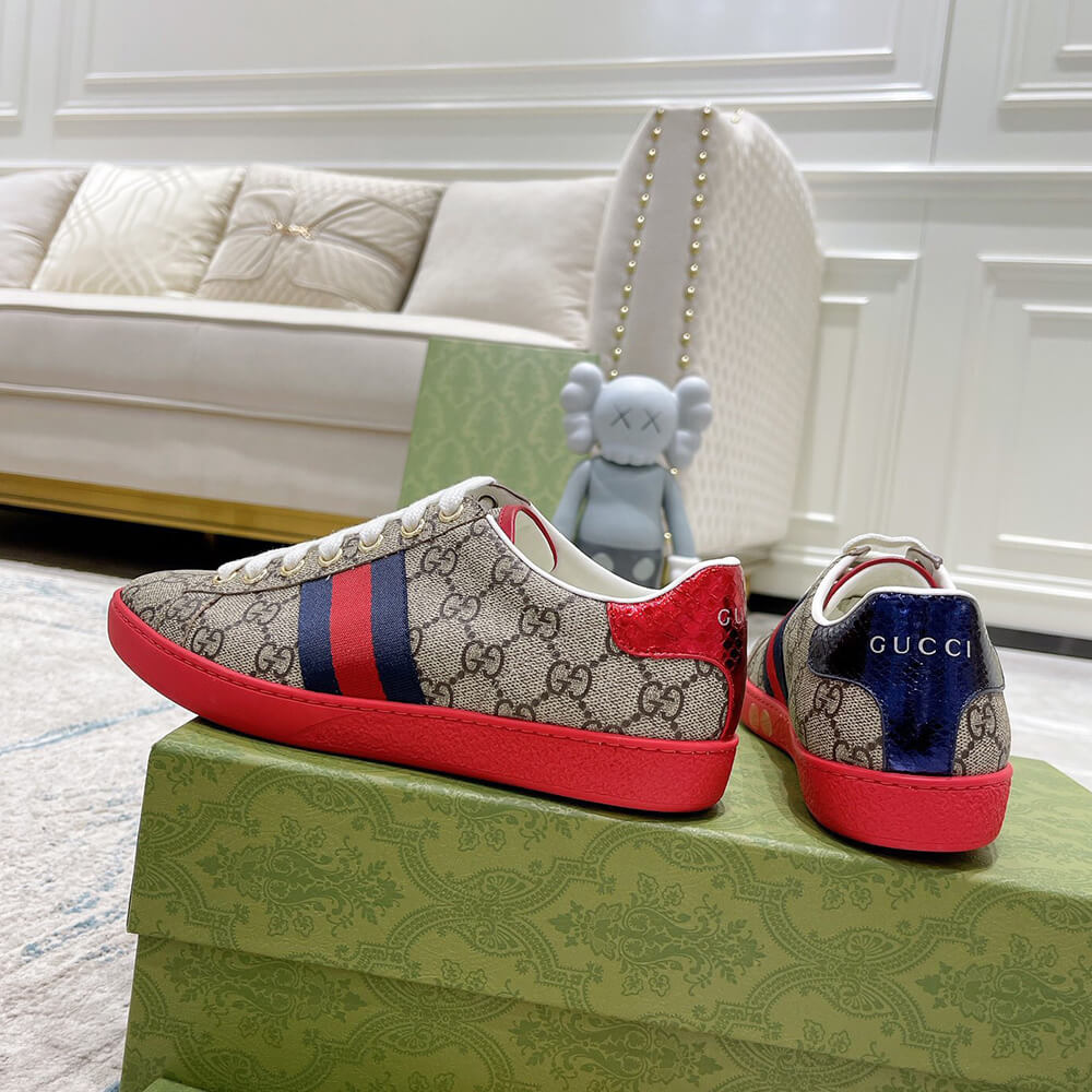 Ace GG Supreme sneaker with bees