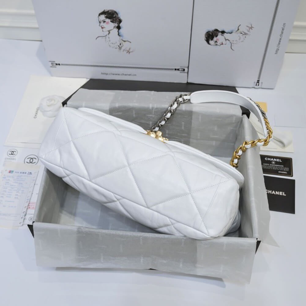 CHANEL 19 MAXI HANDBAG (high-end grade)