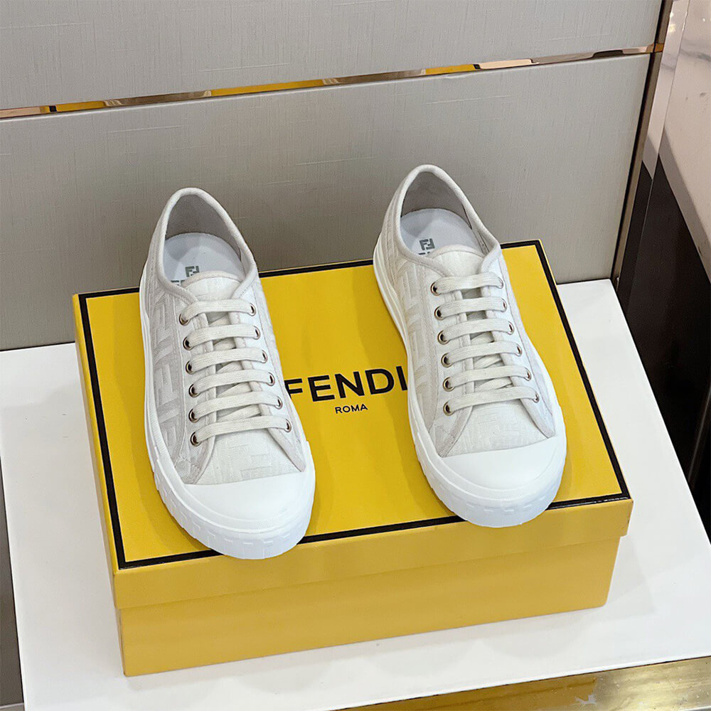 Fendi Domino