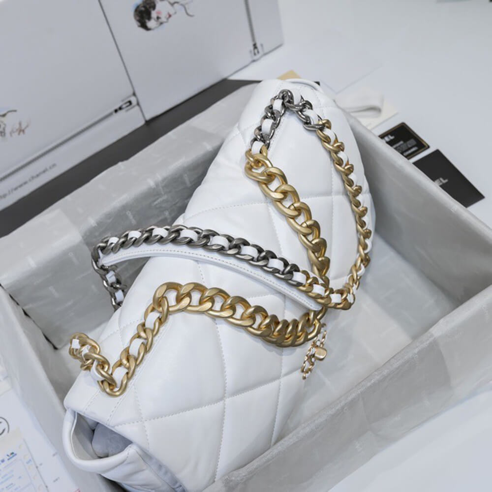 CHANEL 19 MAXI HANDBAG (high-end grade)