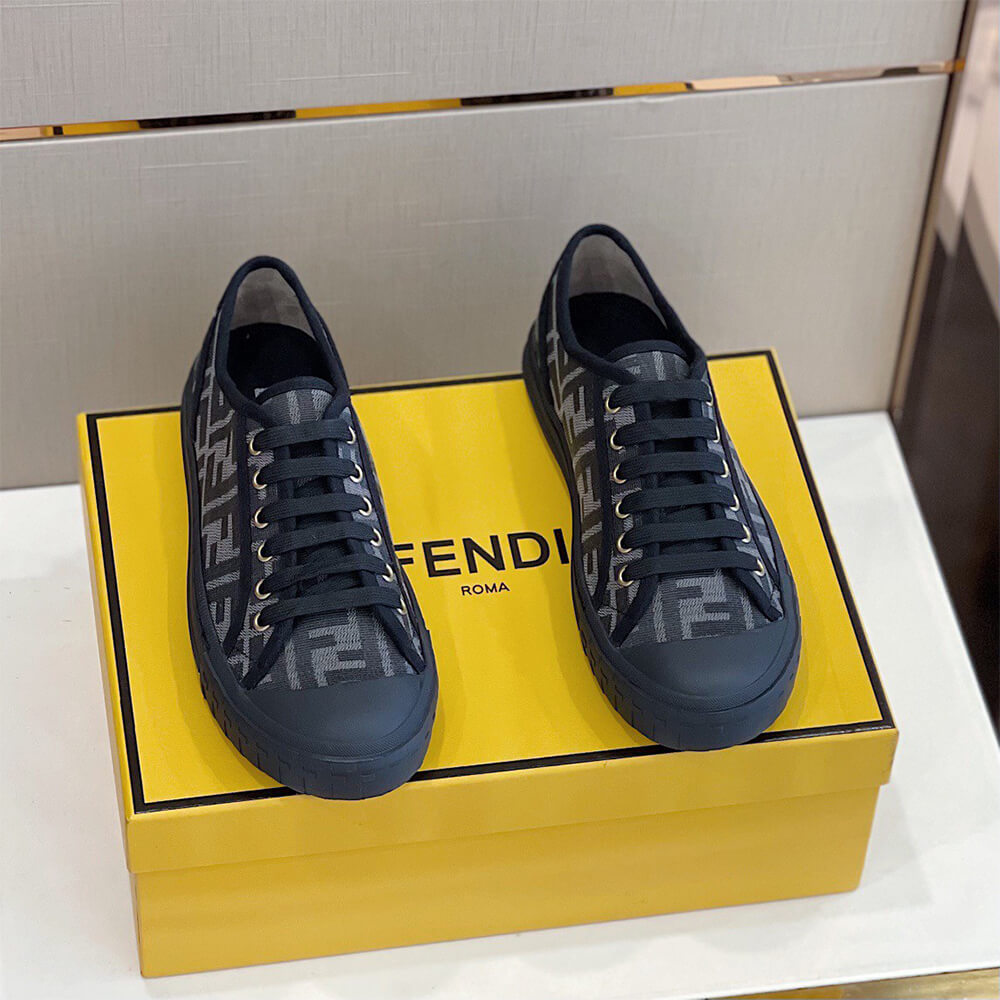 Fendi Domino