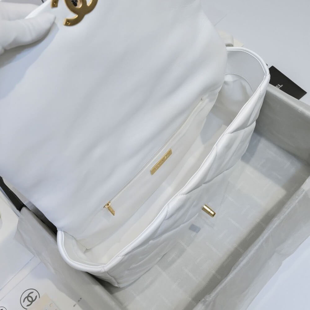 CHANEL 19 MAXI HANDBAG (high-end grade)
