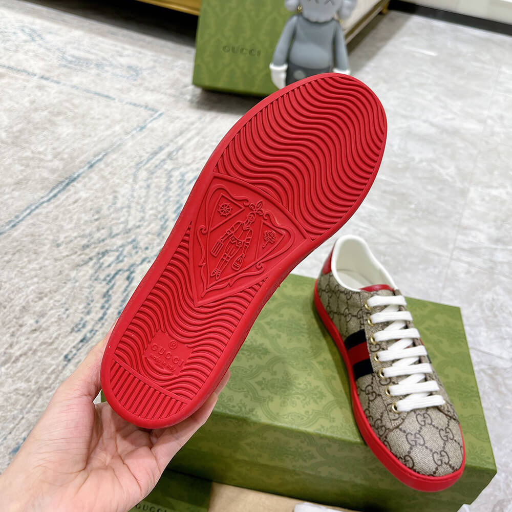 Ace GG Supreme sneaker with bees