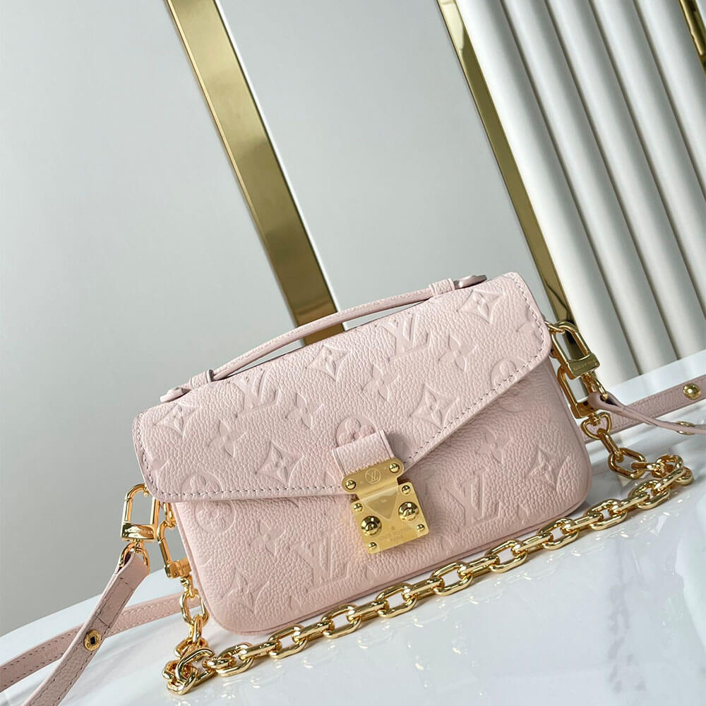 LV Pochette Metis East West
