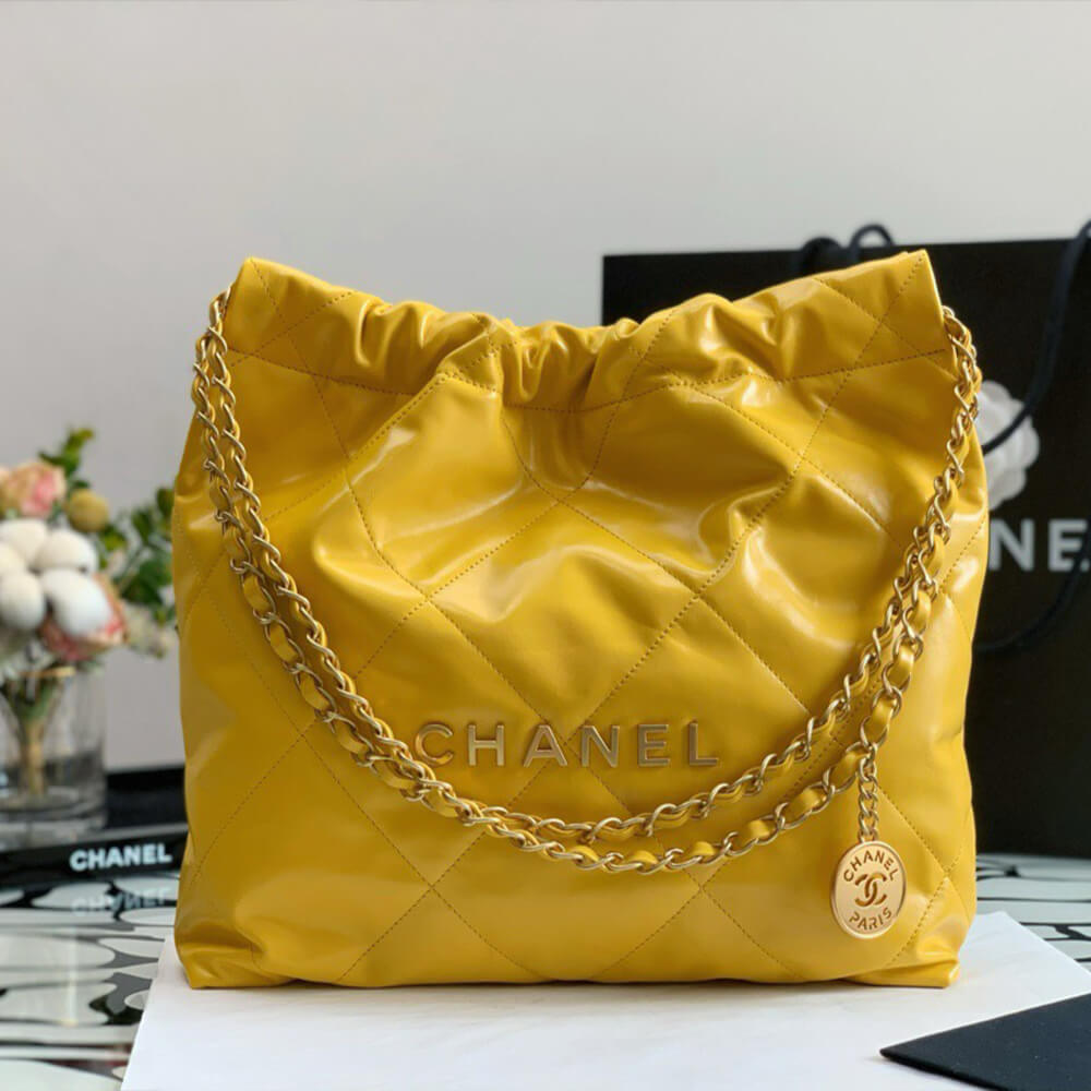 CHANEL 22 SMALL HANDBAG