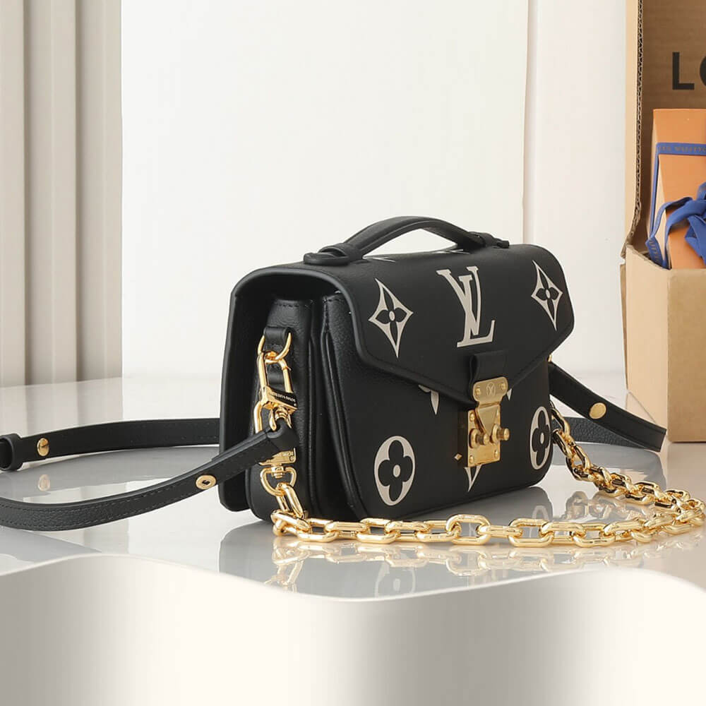 LV Pochette Metis East West