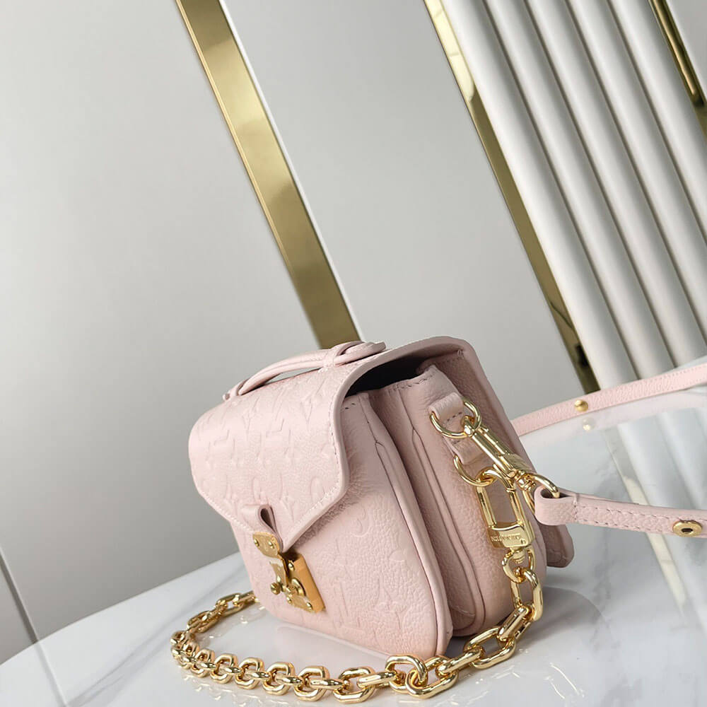 LV Pochette Metis East West