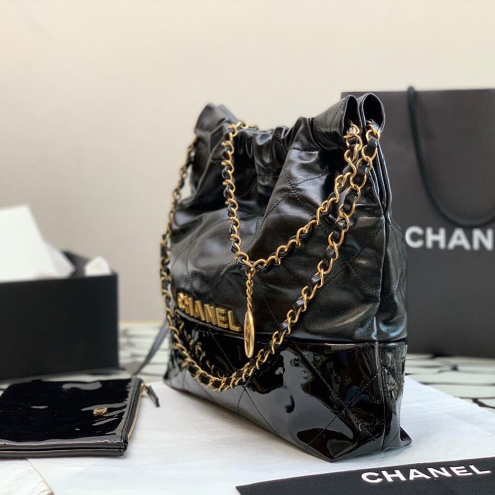 CHANEL 22 SMALL HANDBAG