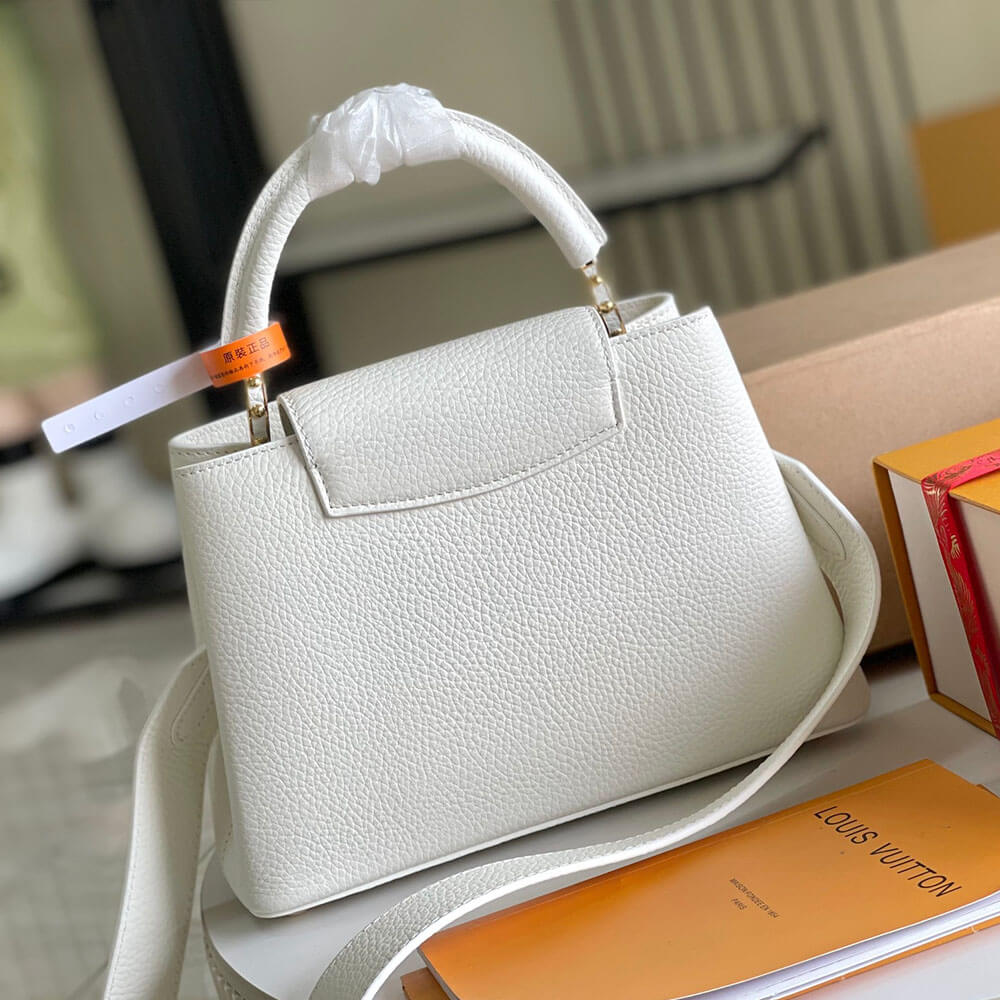 LV Capucines BB