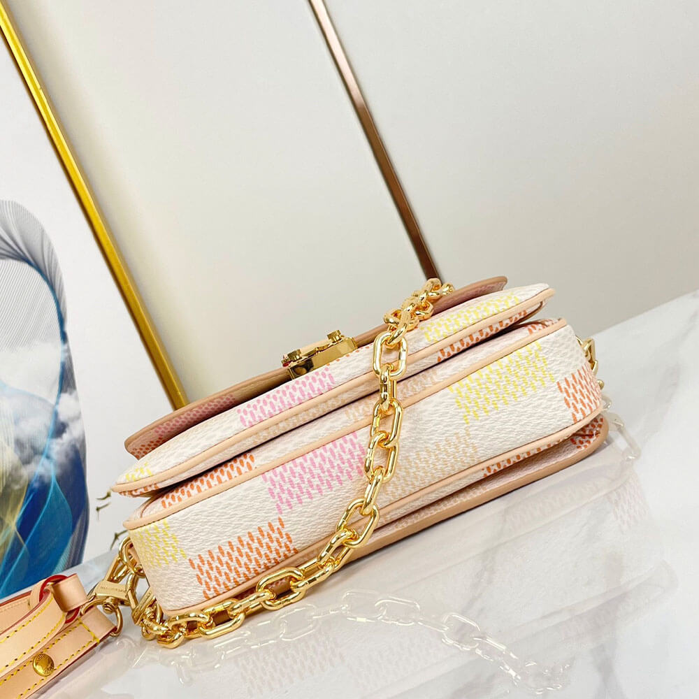 LV Pochette Metis East West