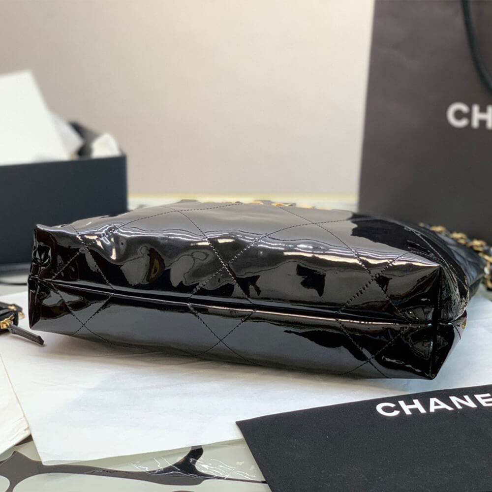 CHANEL 22 SMALL HANDBAG