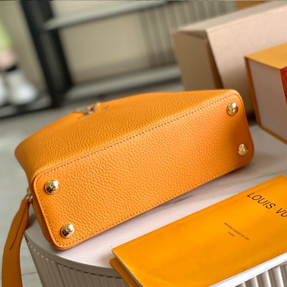 lv Capucines GM Souple