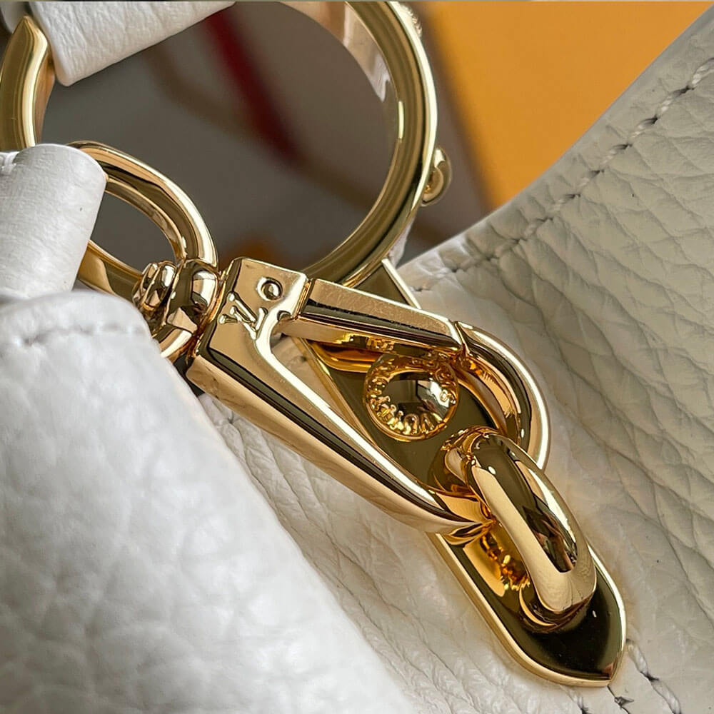 LV Capucines BB