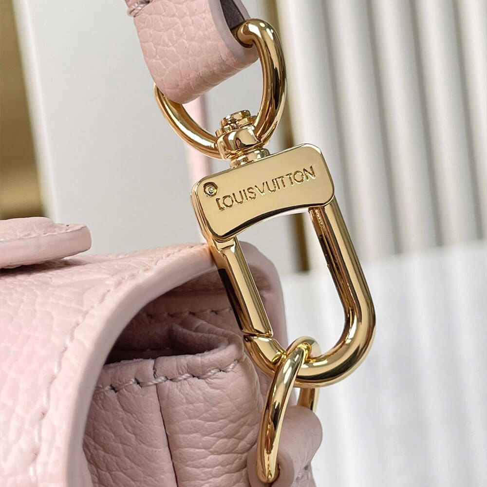 LV Pochette Metis East West