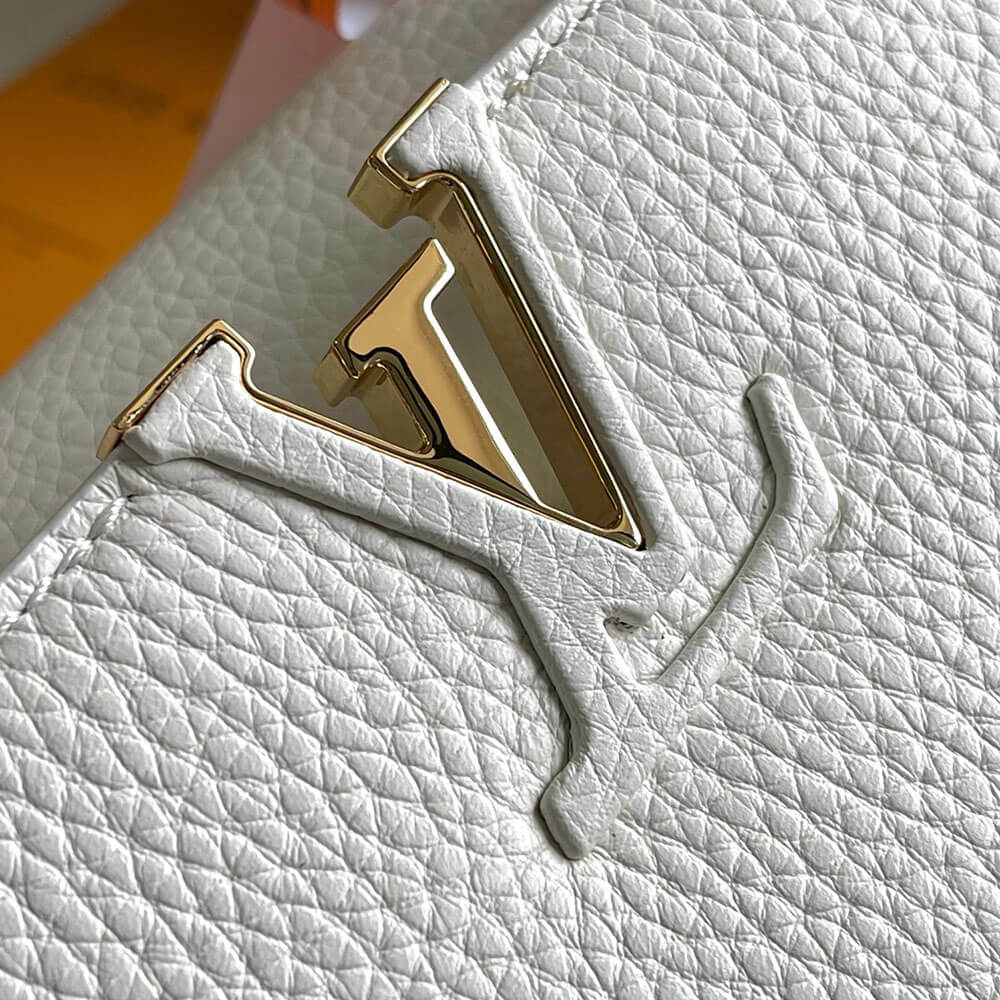 LV Capucines BB