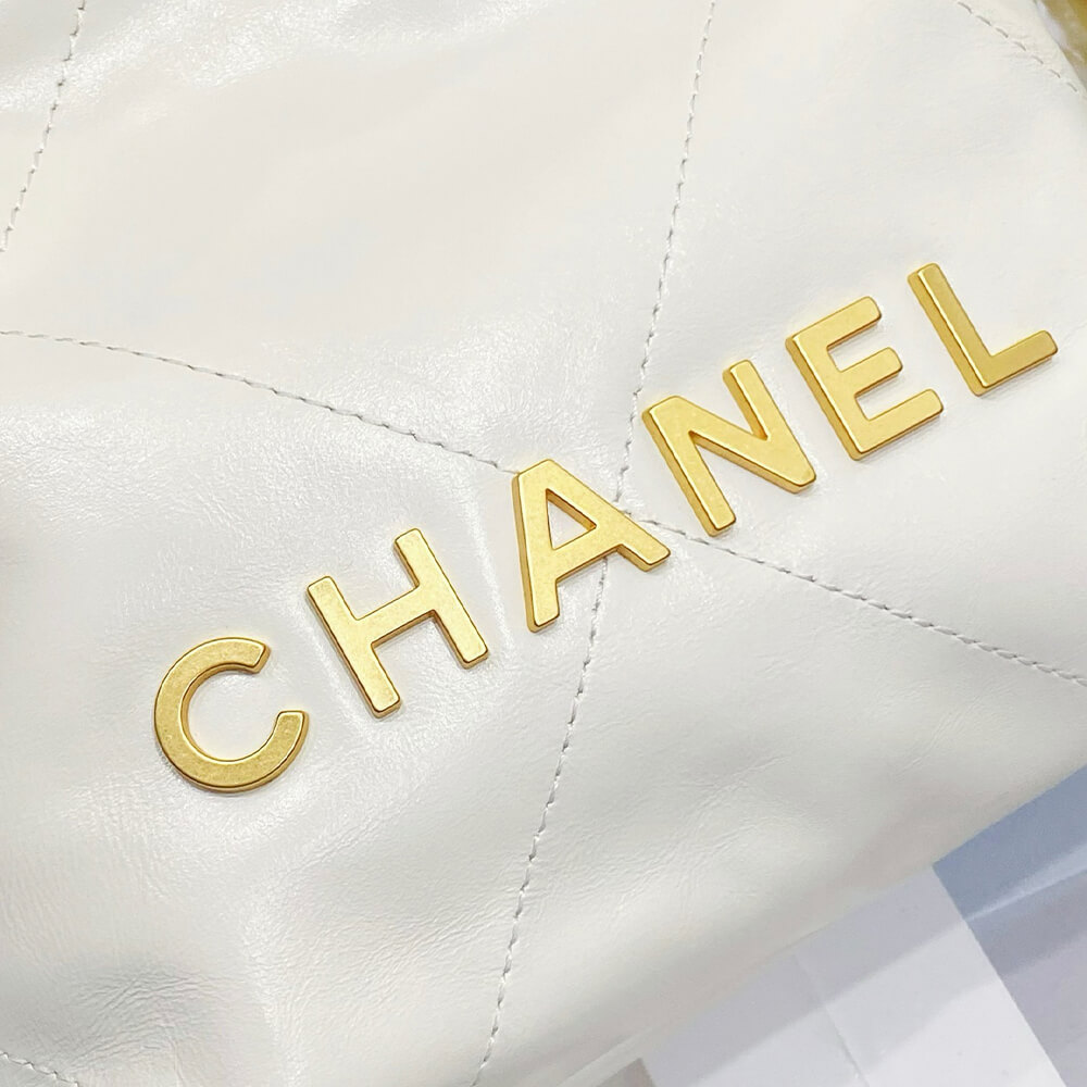 CHANEL 22 MINI HANDBAG