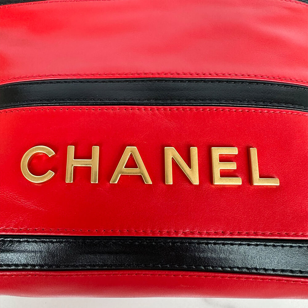 CHANEL 22 MINI HANDBAG