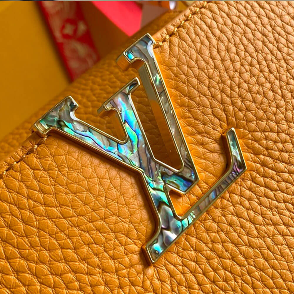 lv Capucines GM Souple