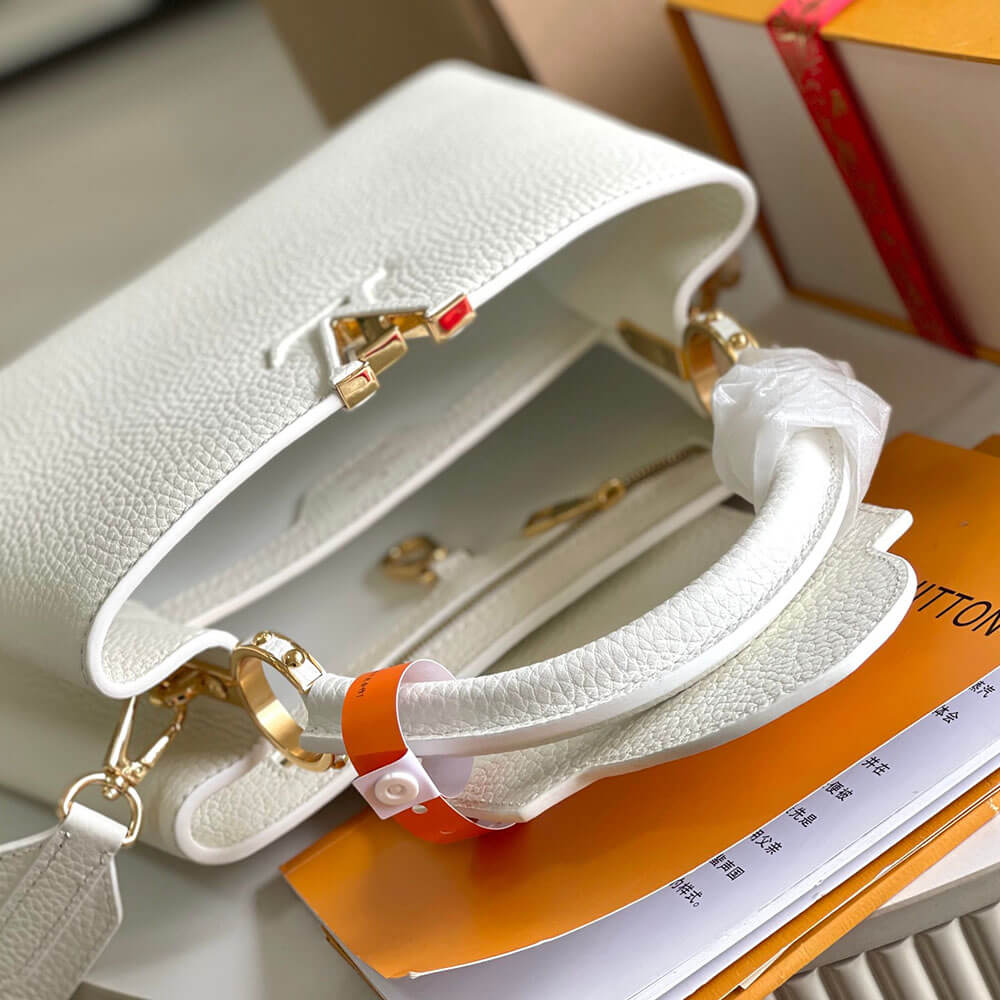 LV Capucines BB