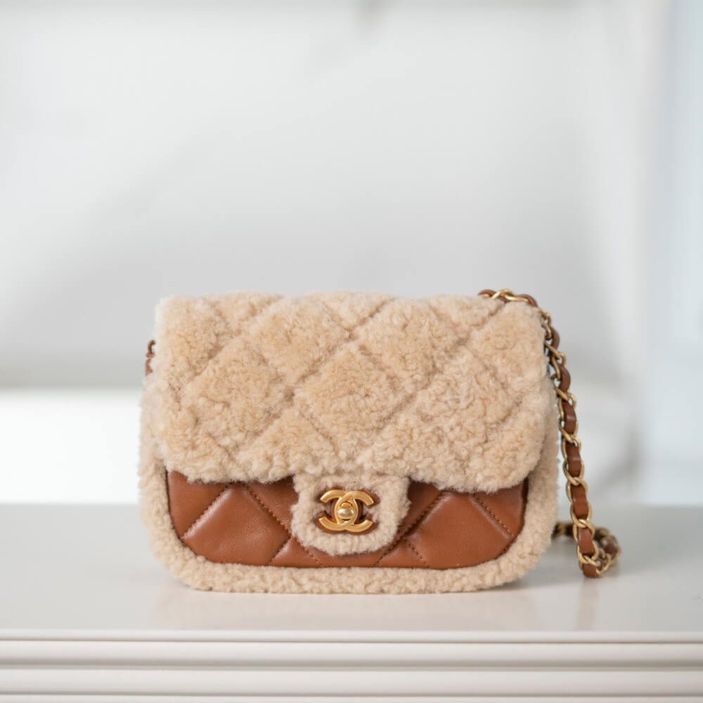 CHANEL Mini Flap Bag (high-end grade)