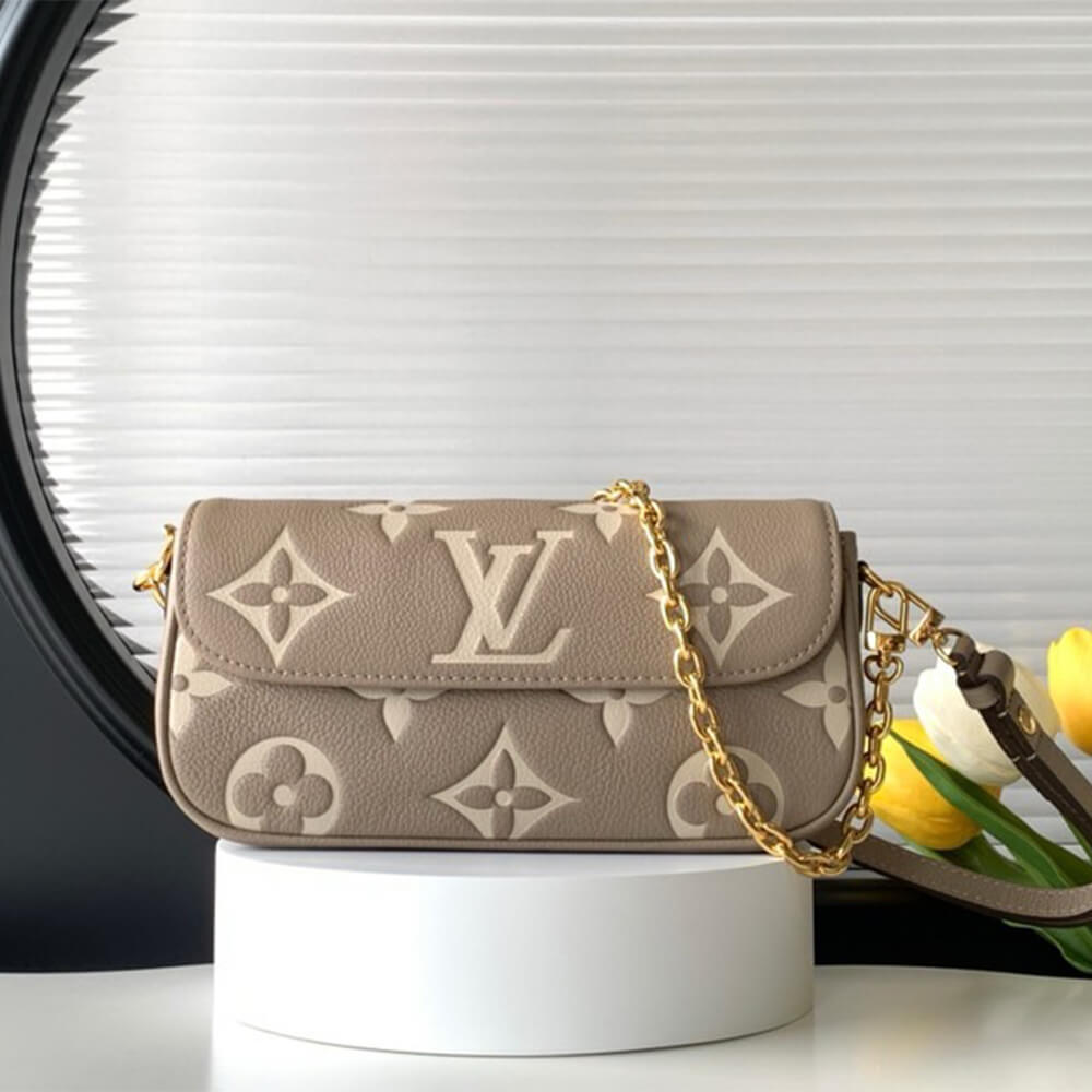 LV Wallet on Chain Ivy