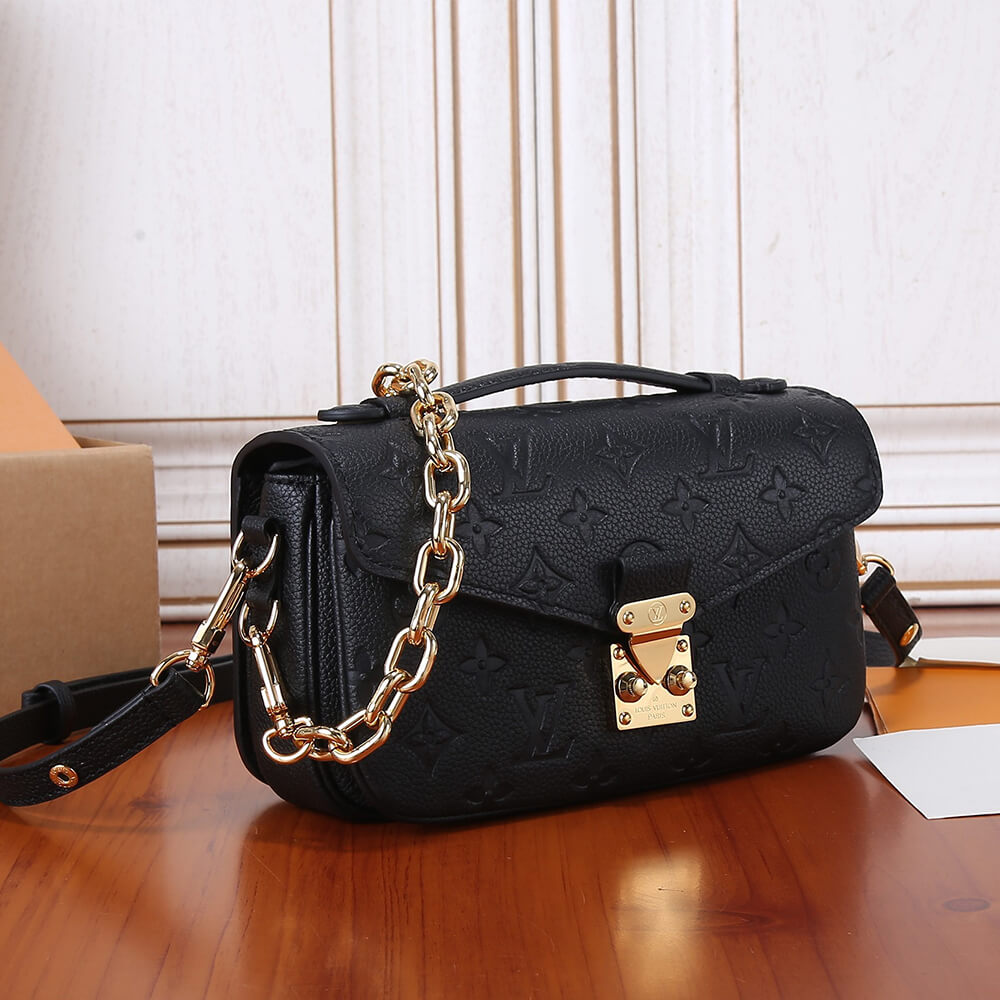 LV Pochette Métis East West