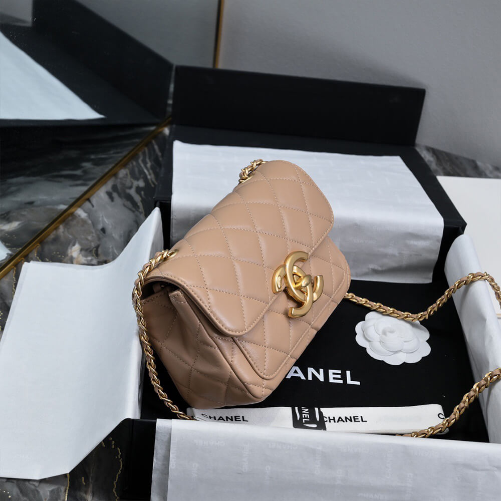 CHANEL MINI FLAP BAG (high-end grade)