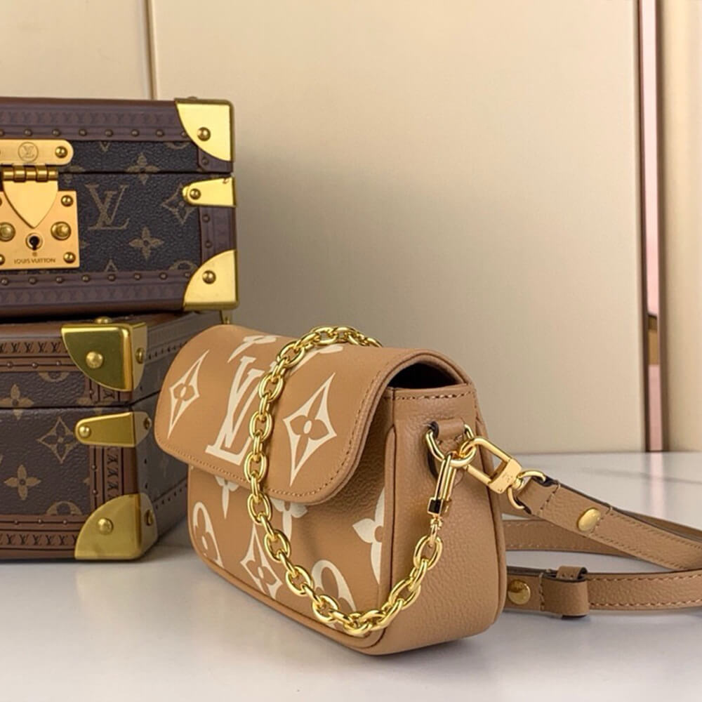 LV Wallet on Chain Ivy