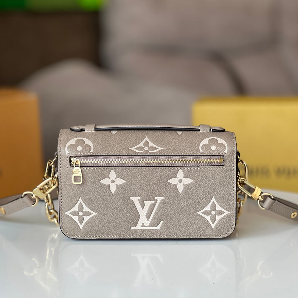 LV Pochette Métis East West