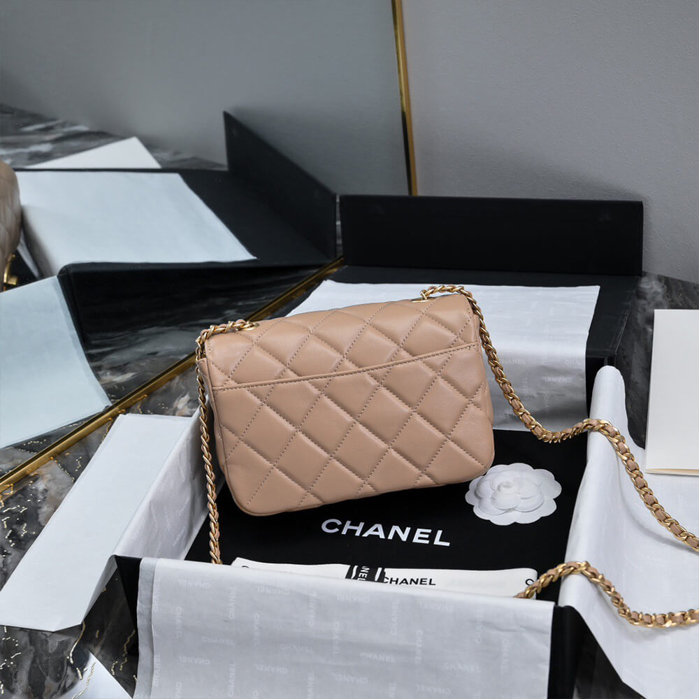 CHANEL MINI FLAP BAG (high-end grade)