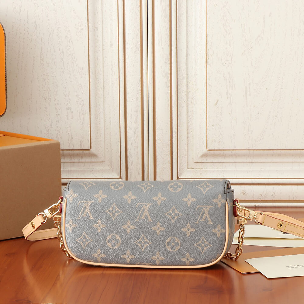 LV Wallet on Chain Ivy