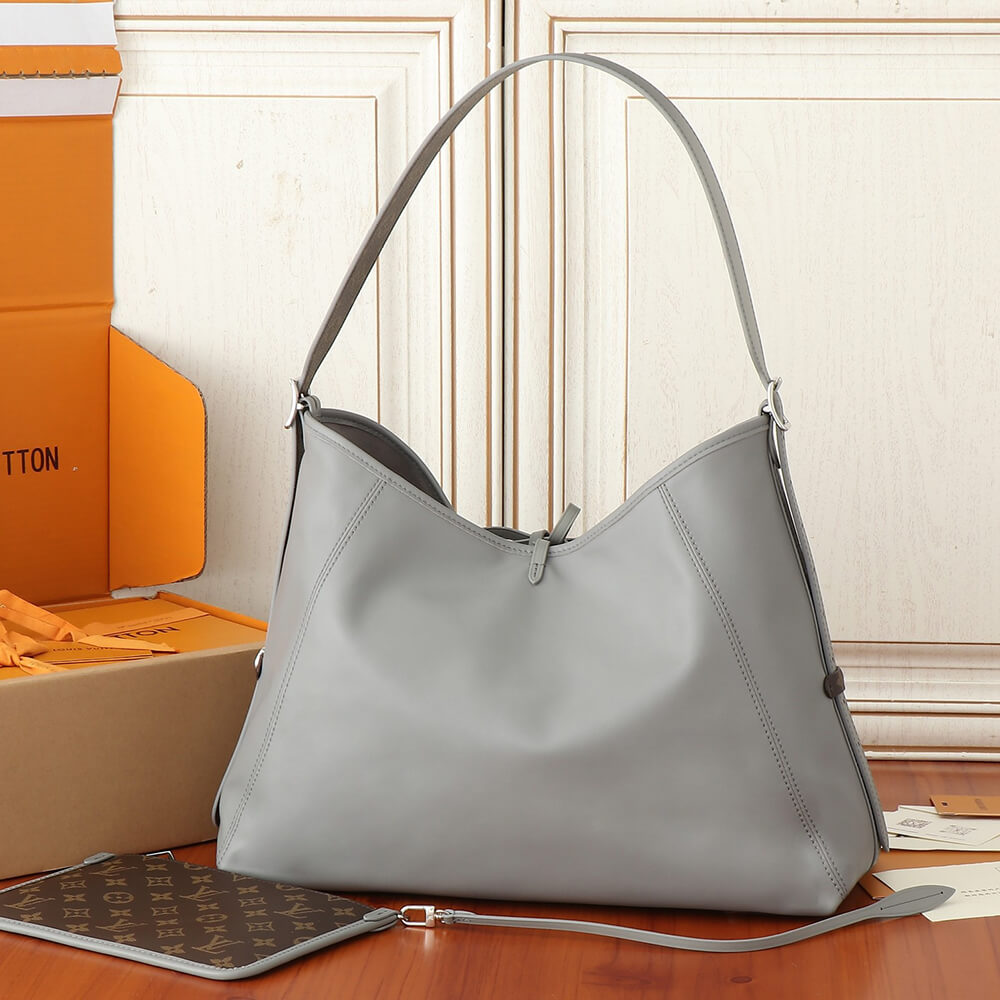 LV CarryAll Vibe MM
