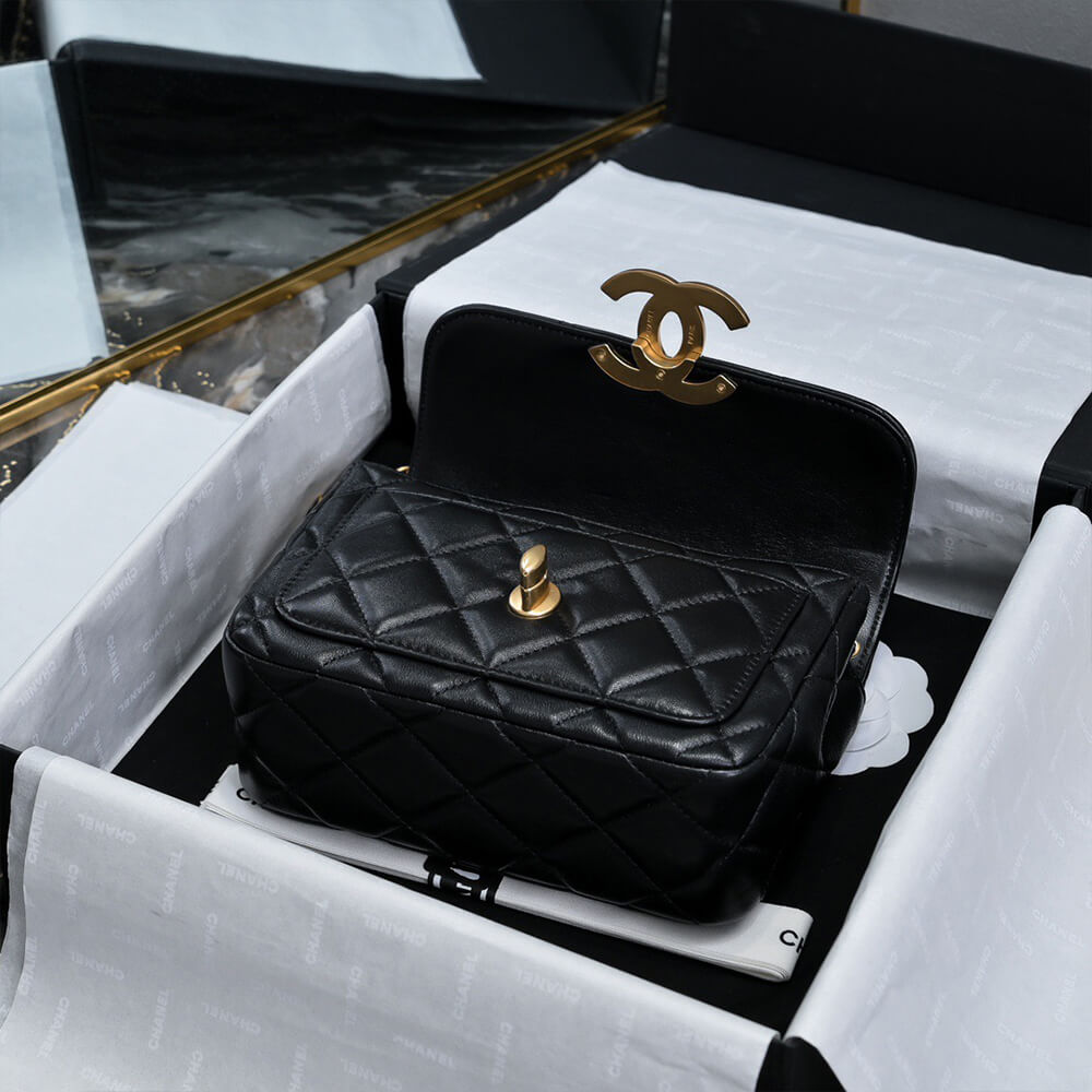 CHANEL MINI FLAP BAG (high-end grade)