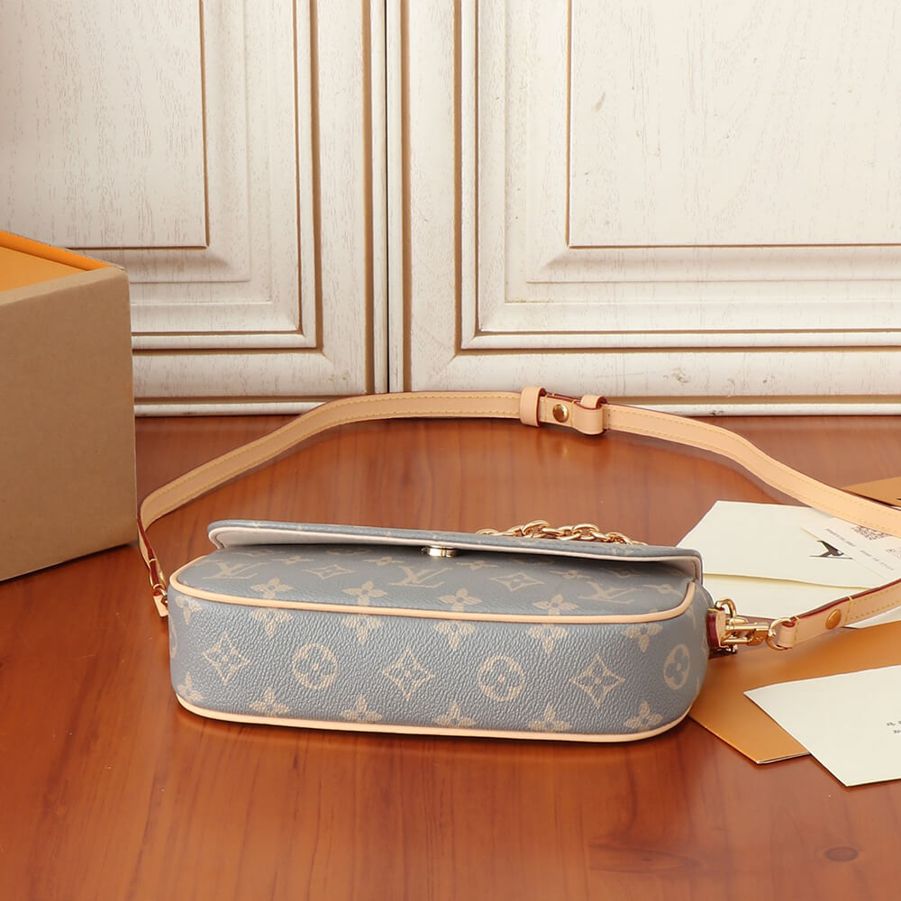 LV Wallet on Chain Ivy