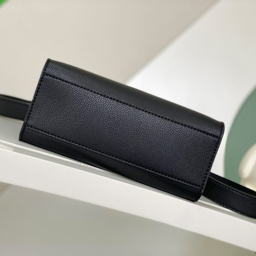 LV LOCK & GO Bag
