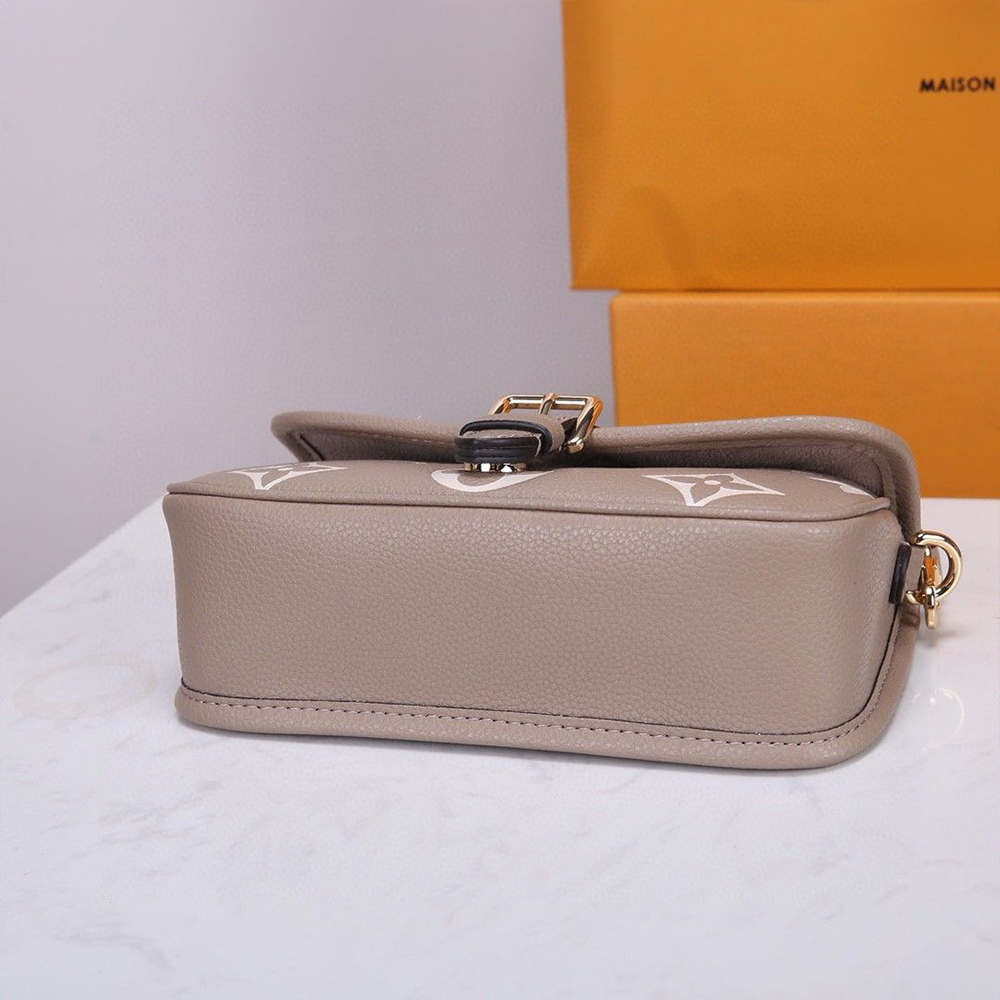 LV Nano Diane