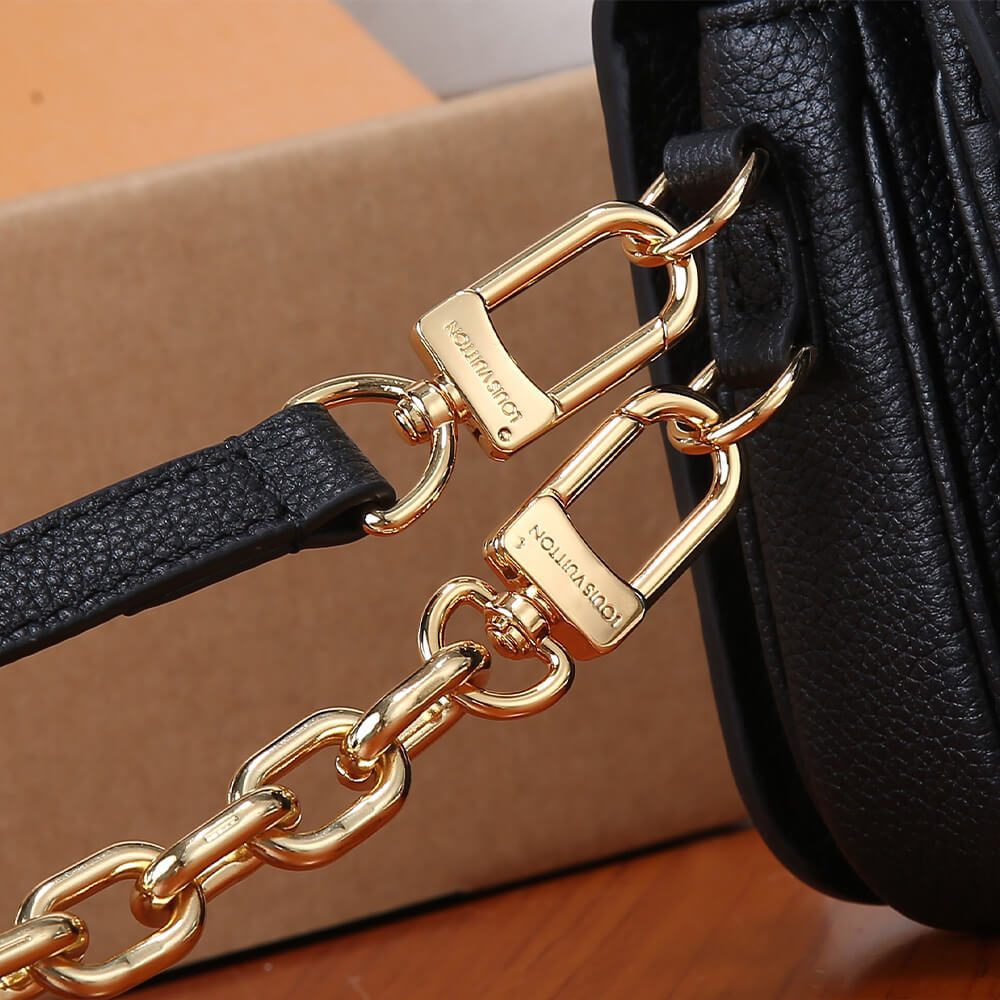 LV Pochette Métis East West