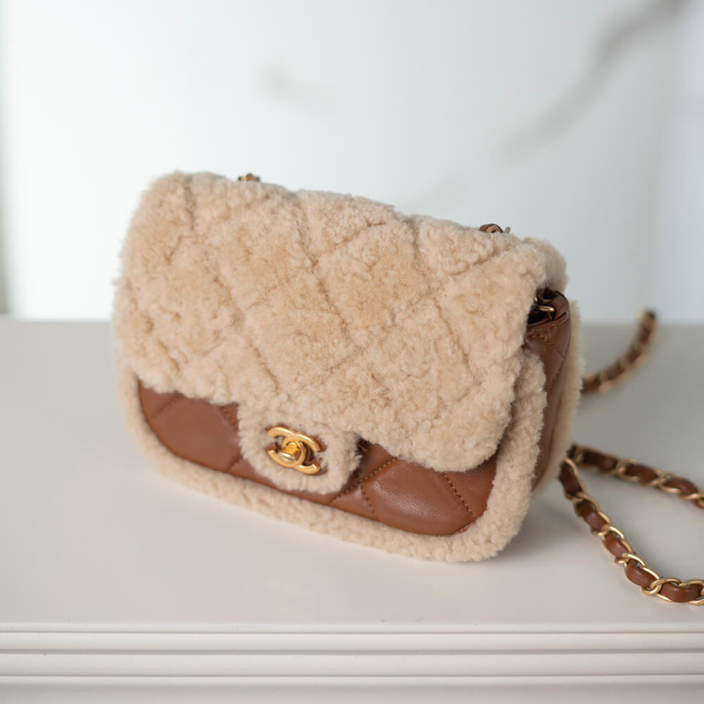CHANEL Mini Flap Bag (high-end grade)