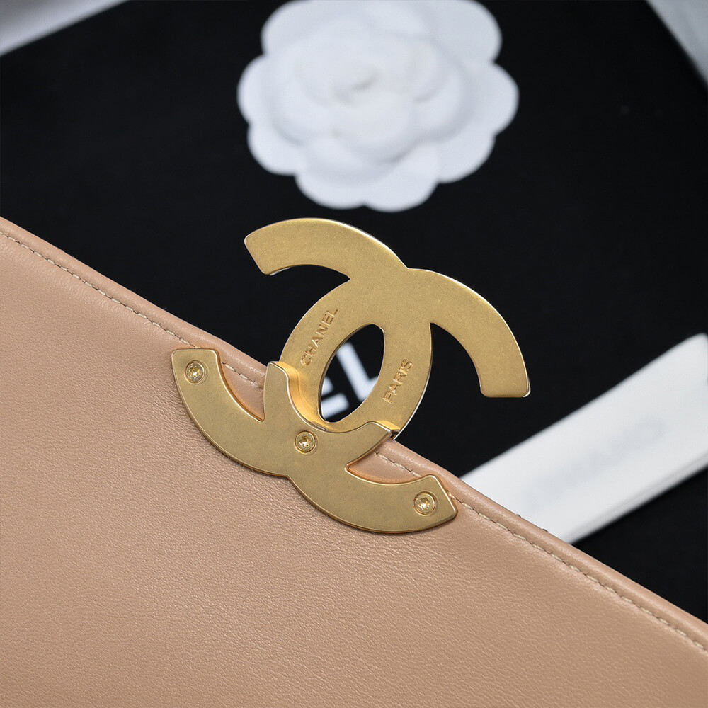 CHANEL MINI FLAP BAG (high-end grade)