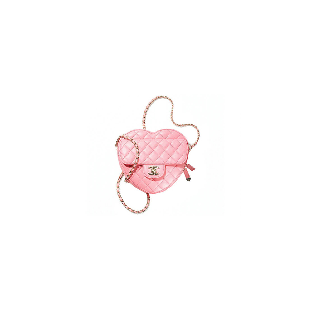 CHANEL 22s Heart Bag