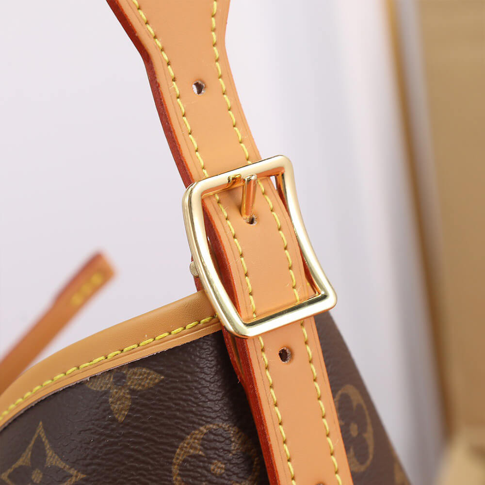 LV CarryAll MM