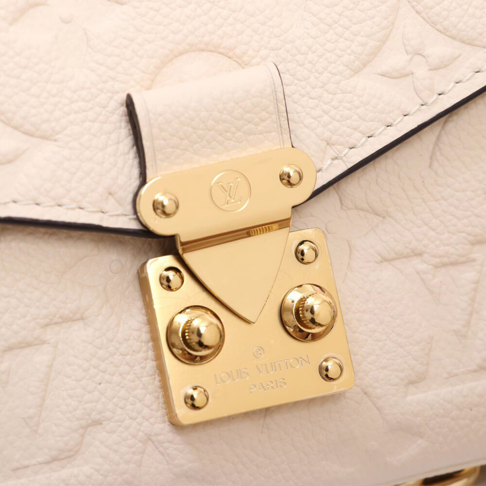 LV Pochette Métis East West