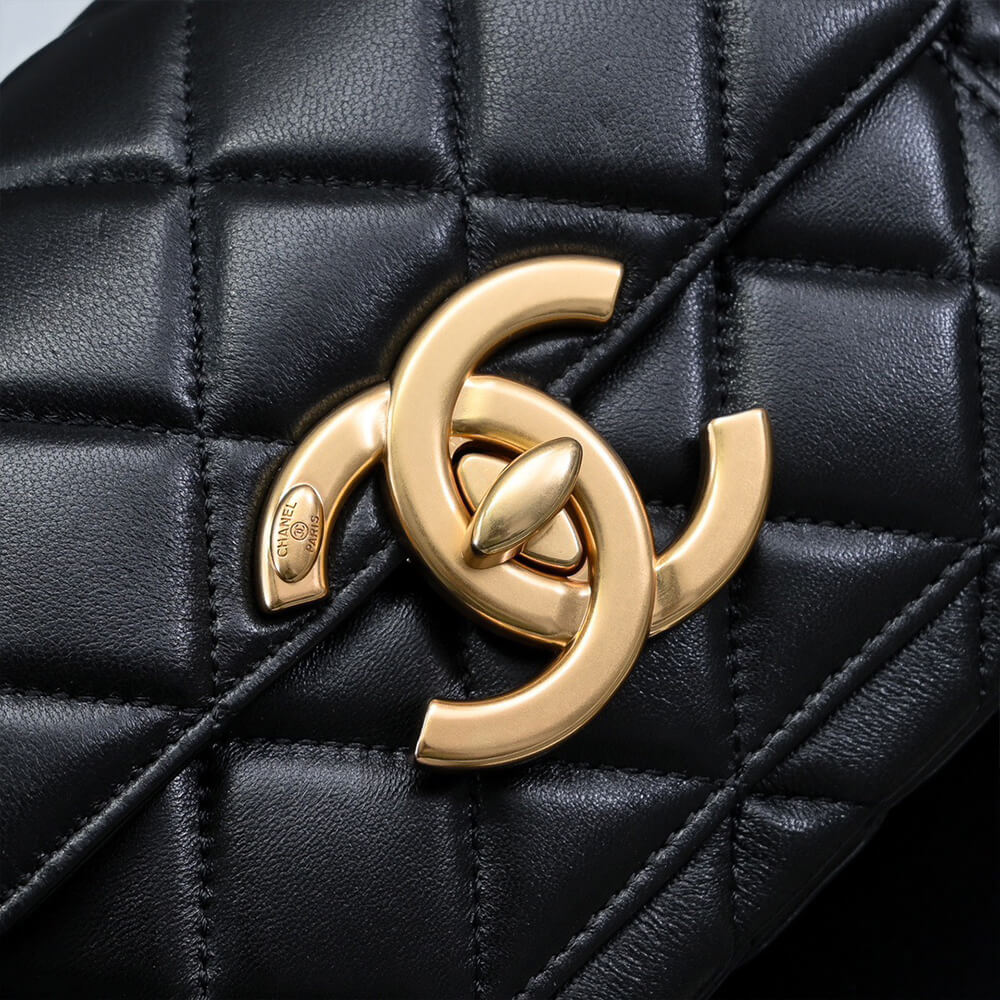 CHANEL MINI FLAP BAG (high-end grade)