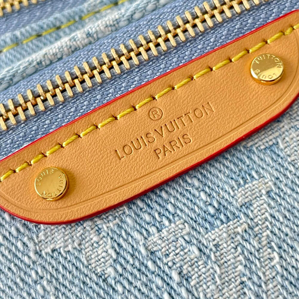 LV MINI BUMBAG GLOVES