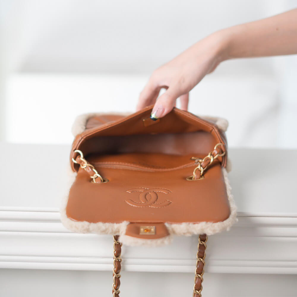 CHANEL Mini Flap Bag (high-end grade)