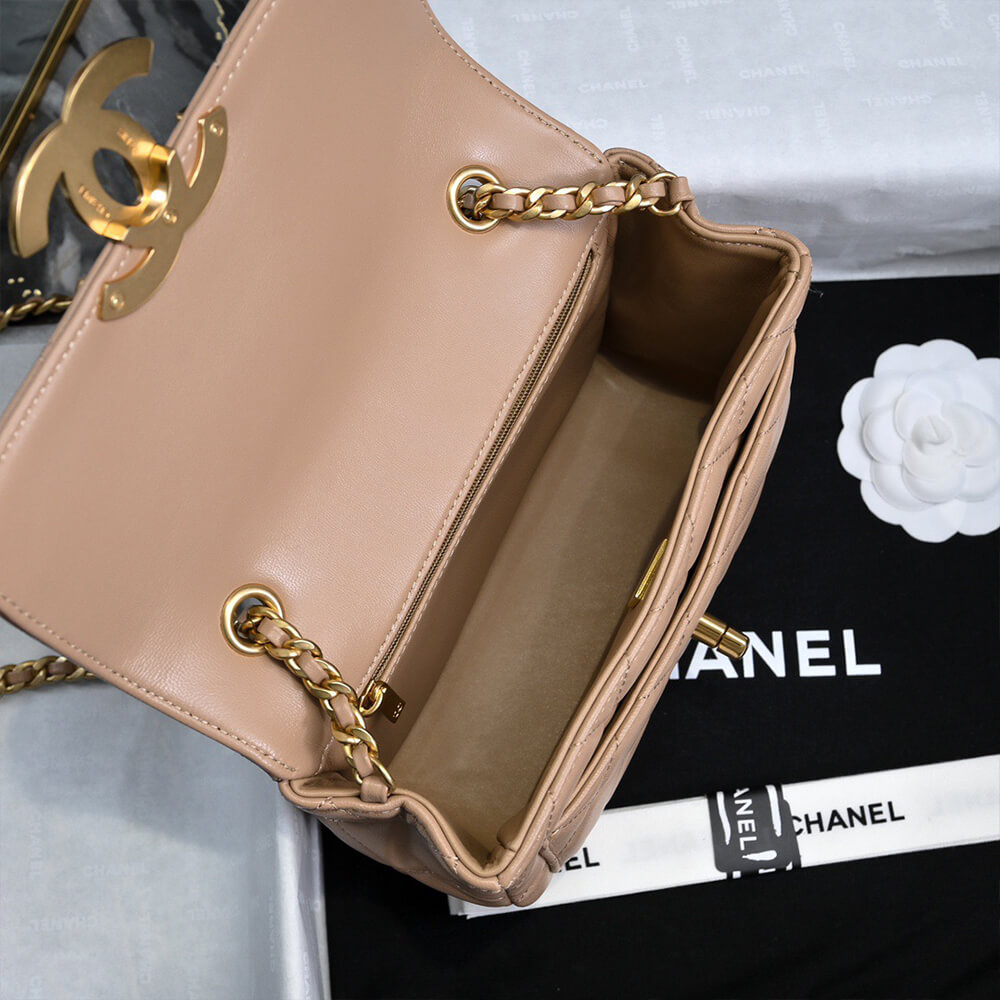 CHANEL MINI FLAP BAG (high-end grade)