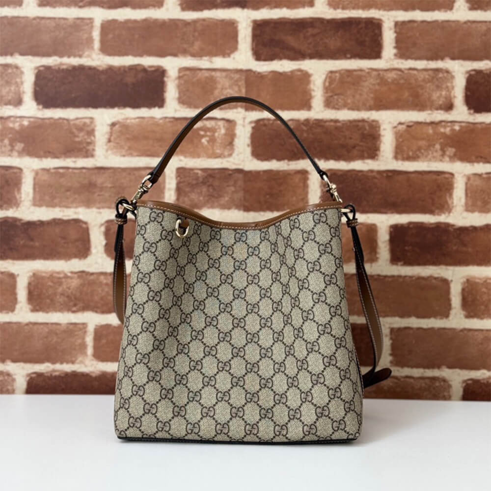GG Emblem small shoulder bag