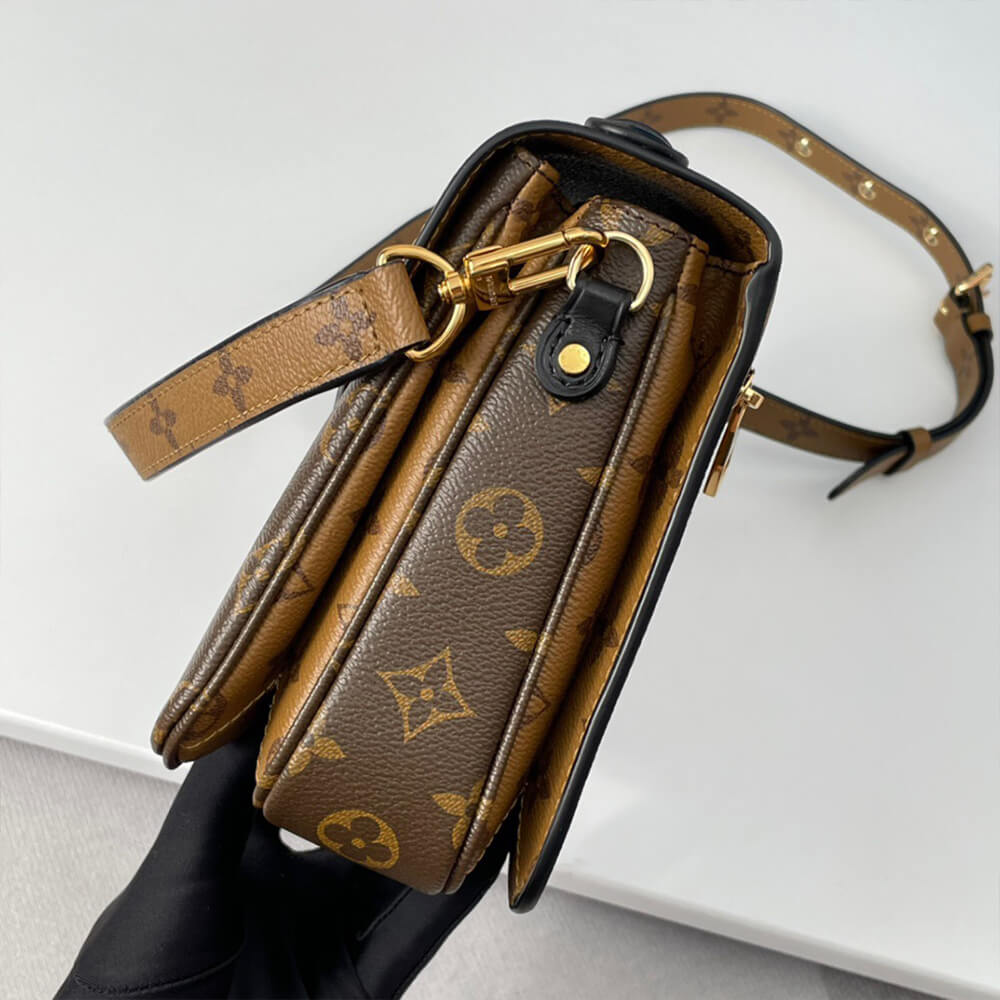 LV Pochette Metis