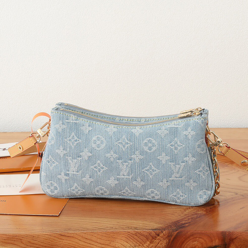 LV Liv Pochette